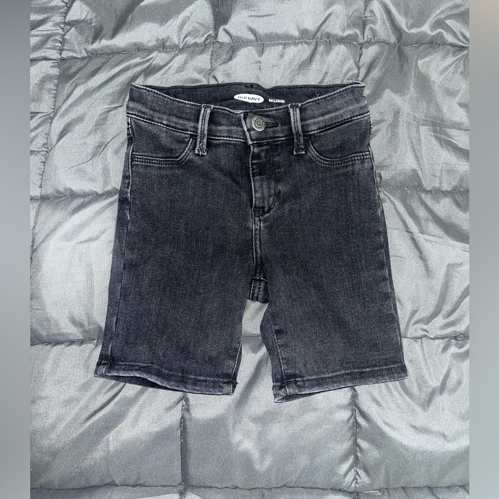 Old Navy jean shorts girls size 7 good condition